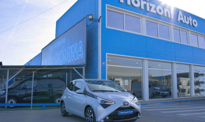 Toyota Aygo 1.0i Xplay 72cv Gris