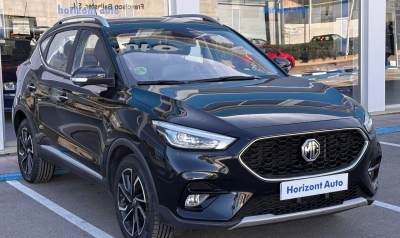 MG ZS Luxury 106cv Negro