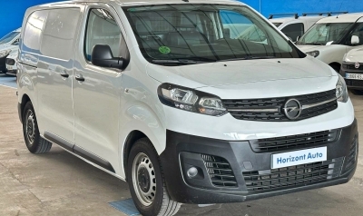 <b>Opel Vivaro </b><br>Express 100cv Blanco