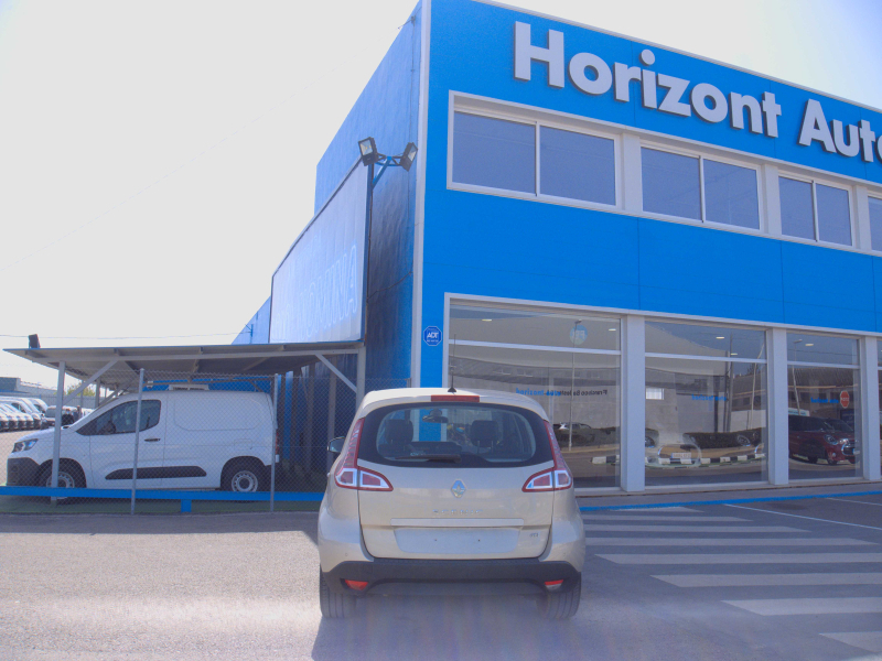 Renault Scenic 2.0DCi Automática 150cv Beige metalizado
