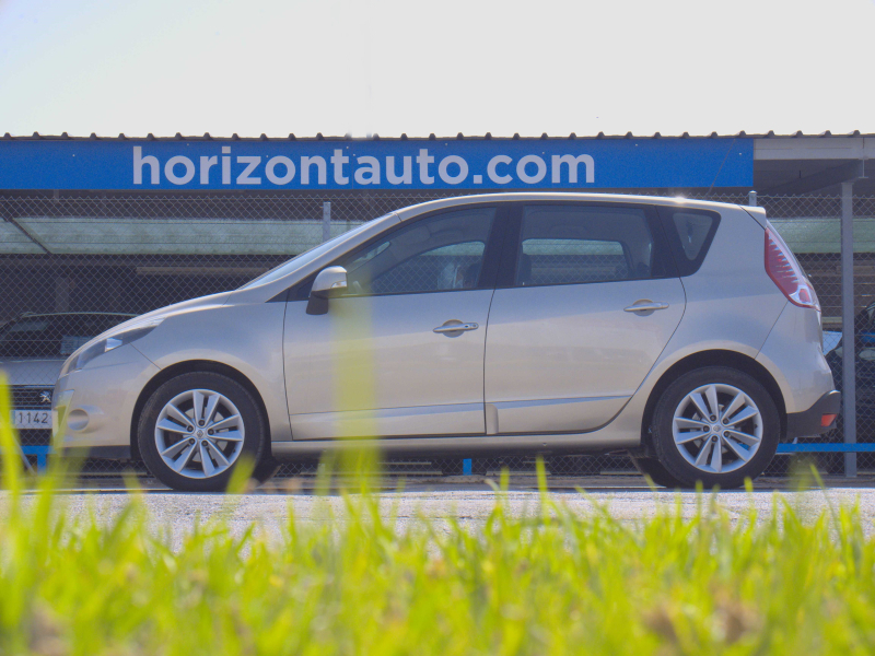 Renault Scenic 2.0DCi Automática 150cv Beige metalizado