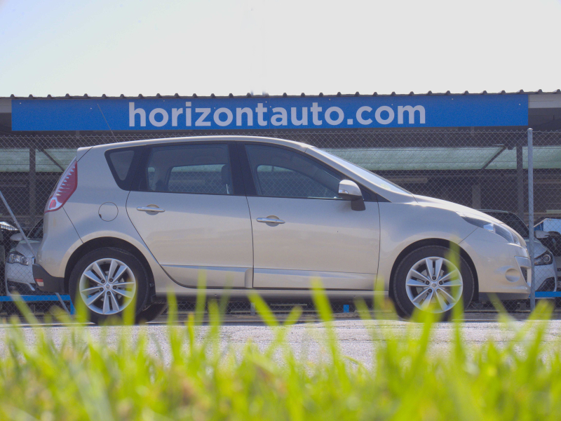 Renault Scenic 2.0DCi Automática 150cv Beige metalizado