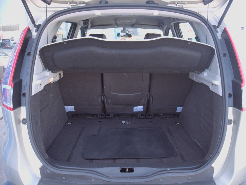 Renault Scenic 2.0DCi Automática 150cv Beige metalizado