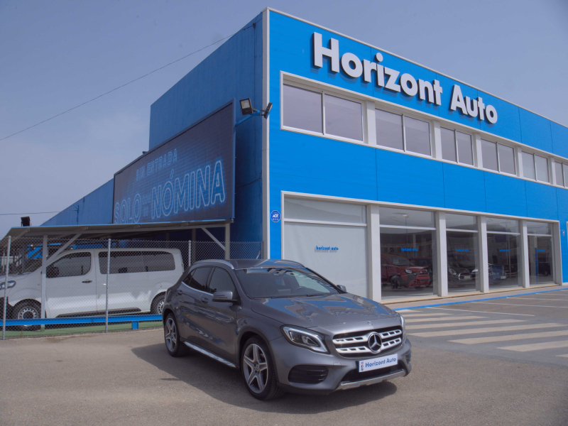 Mercedes-Benz GLA Auto + Levas 1.6i 122cv Gris metalizado