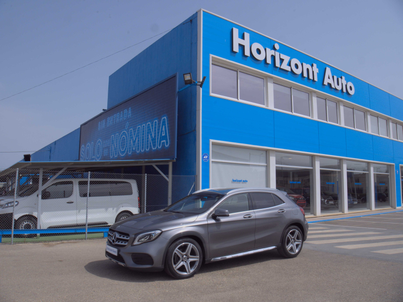 Mercedes-Benz GLA Auto + Levas 1.6i 122cv Gris metalizado