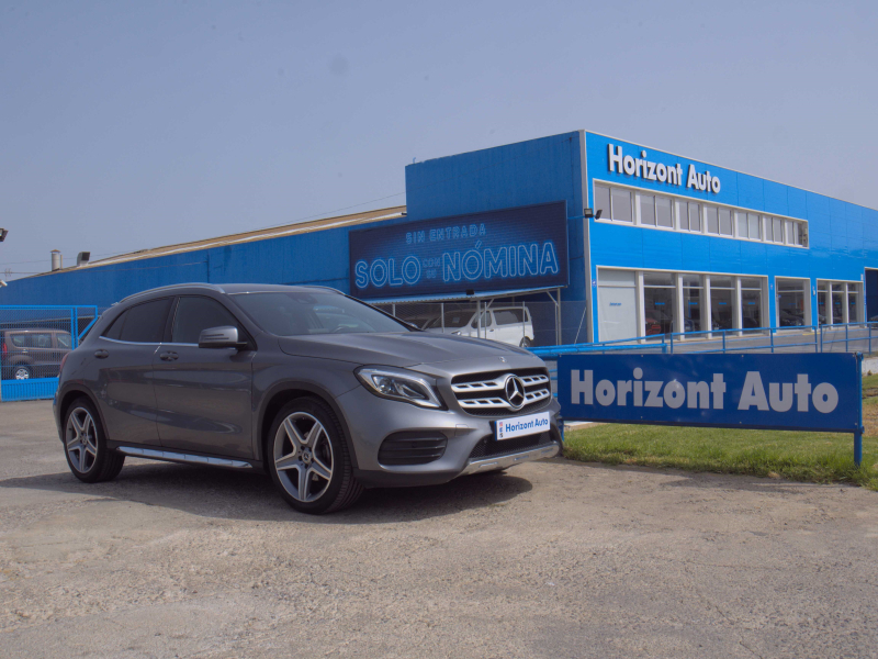 Mercedes-Benz GLA Auto + Levas 1.6i 122cv Gris metalizado