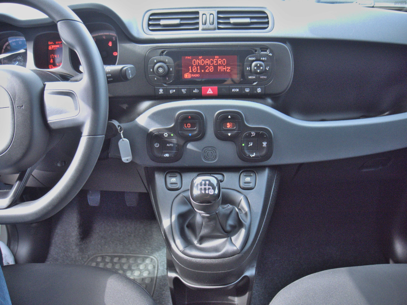 Fiat Panda 1.0 hybrid 70cv Gris
