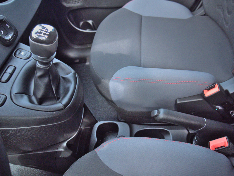 Fiat Panda 1.0 hybrid 70cv Gris