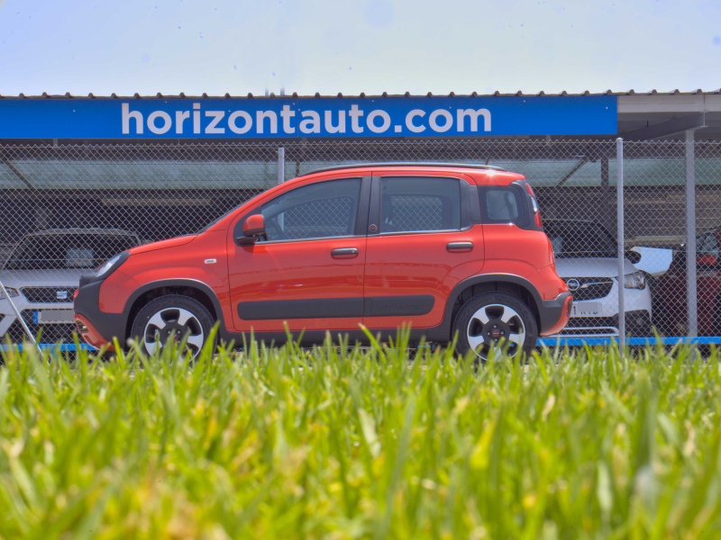 Fiat Panda Cross Lim Ed. Red. 1.0 Híbrido  70cv Rojo