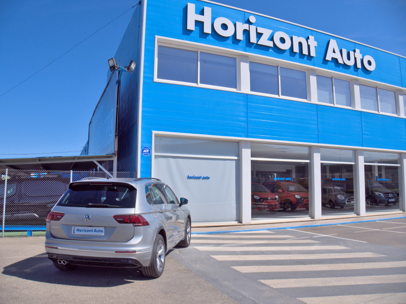 Volkswagen Tiguan Advance BMotion Rline 1.5 TSI  150cv Gris metalizado