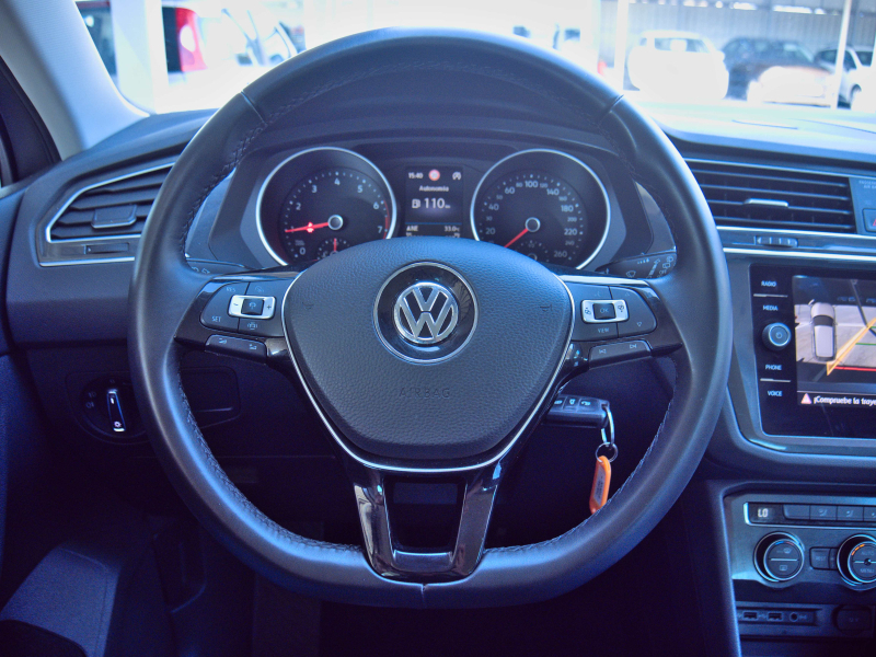 Volkswagen Tiguan Advance BMotion Rline 1.5 TSI  150cv Gris metalizado