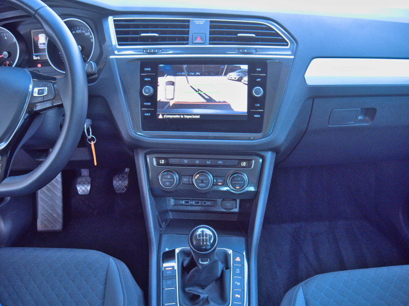 Volkswagen Tiguan Advance BMotion Rline 1.5 TSI  150cv Gris metalizado