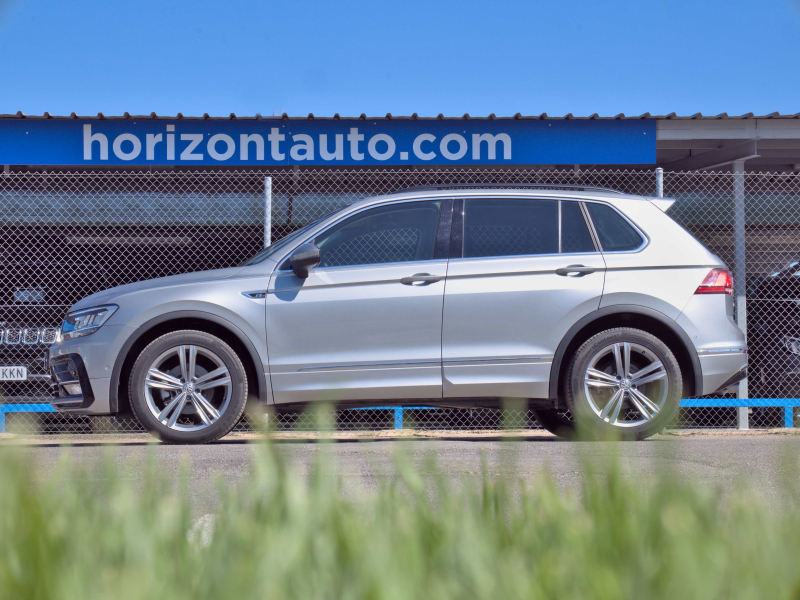 Volkswagen Tiguan Advance BMotion Rline 1.5 TSI  150cv Gris metalizado