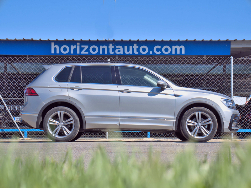 Volkswagen Tiguan Advance BMotion Rline 1.5 TSI  150cv Gris metalizado