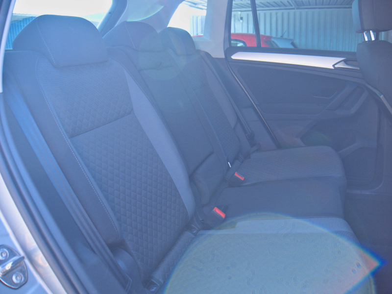 Volkswagen Tiguan Advance BMotion Rline 1.5 TSI  150cv Gris metalizado