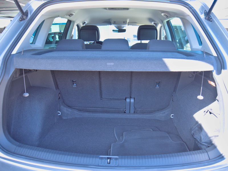 Volkswagen Tiguan Advance BMotion Rline 1.5 TSI  150cv Gris metalizado