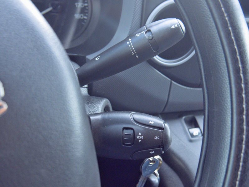 Peugeot Partner 1.6i  98cv Gris