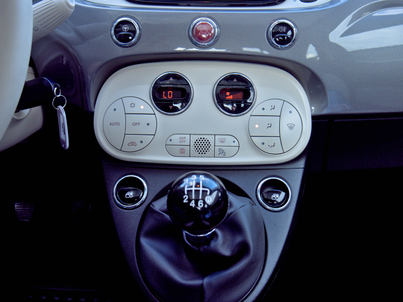 Fiat 500 HÍBRIDO Dolce vita 1.0 70cv Gris metalizado