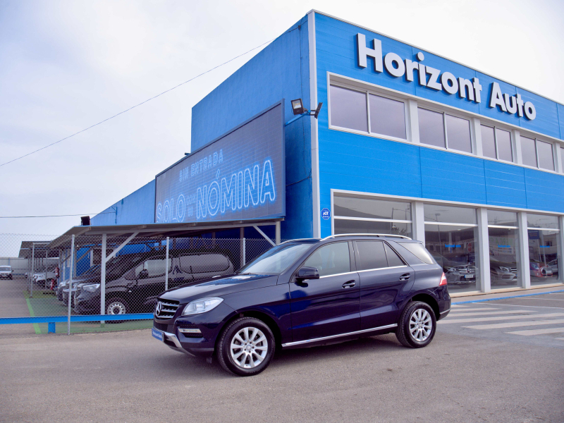 Mercedes-Benz ML 250 Bluetec Diesel 2.2D  204cv Azul metalizado