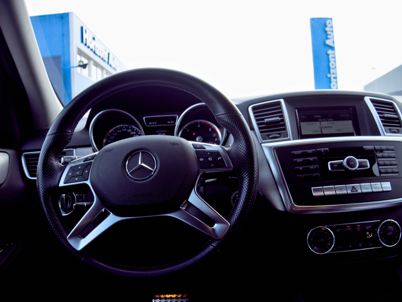 Mercedes-Benz ML 250 Bluetec Diesel 2.2D  204cv Azul metalizado