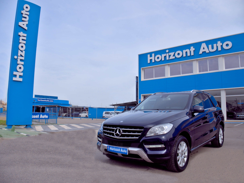 Mercedes-Benz ML 250 Bluetec Diesel 2.2D  204cv Azul metalizado