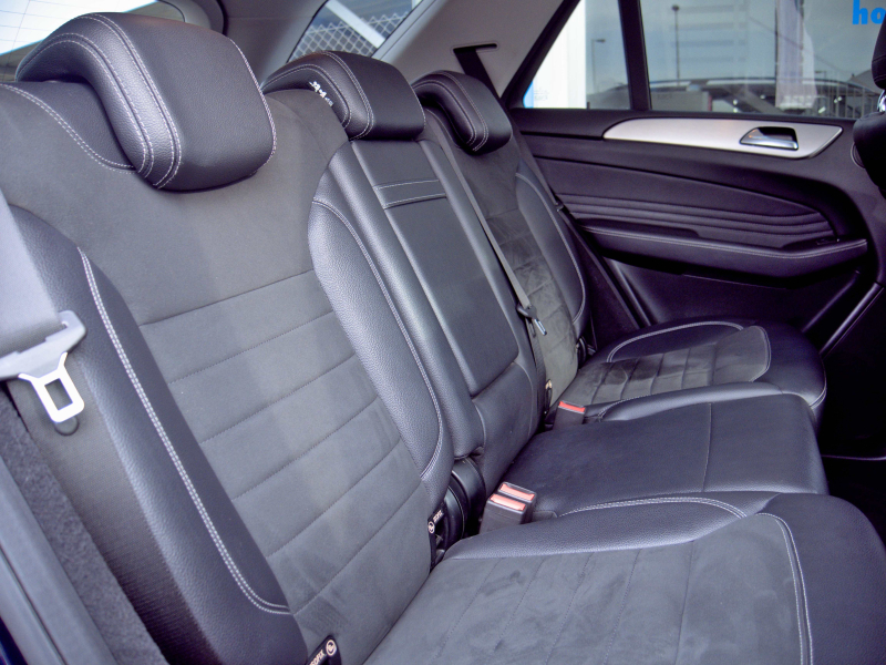 Mercedes-Benz ML 250 Bluetec Diesel 2.2D  204cv Azul metalizado