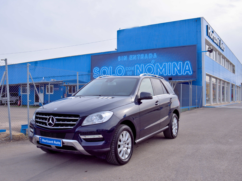 Mercedes-Benz ML 250 Bluetec Diesel 2.2D  204cv Azul metalizado