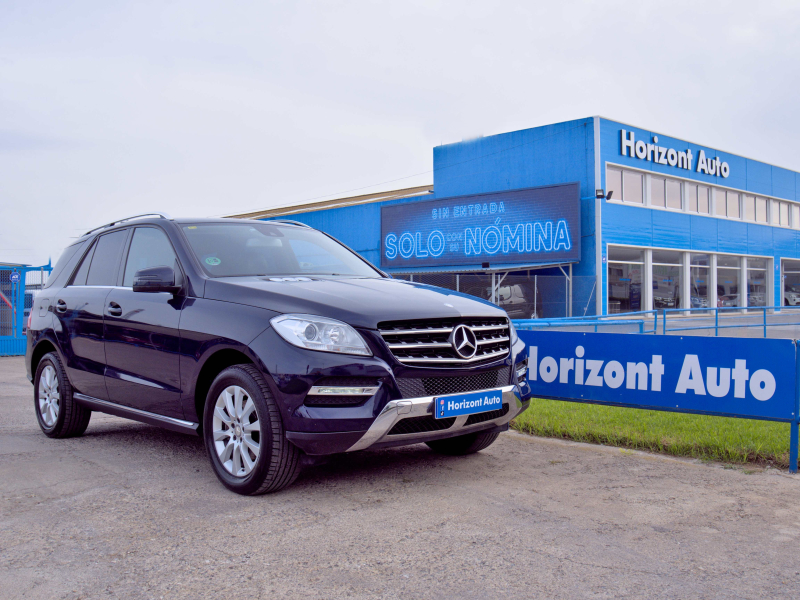 Mercedes-Benz ML 250 Bluetec Diesel 2.2D  204cv Azul metalizado