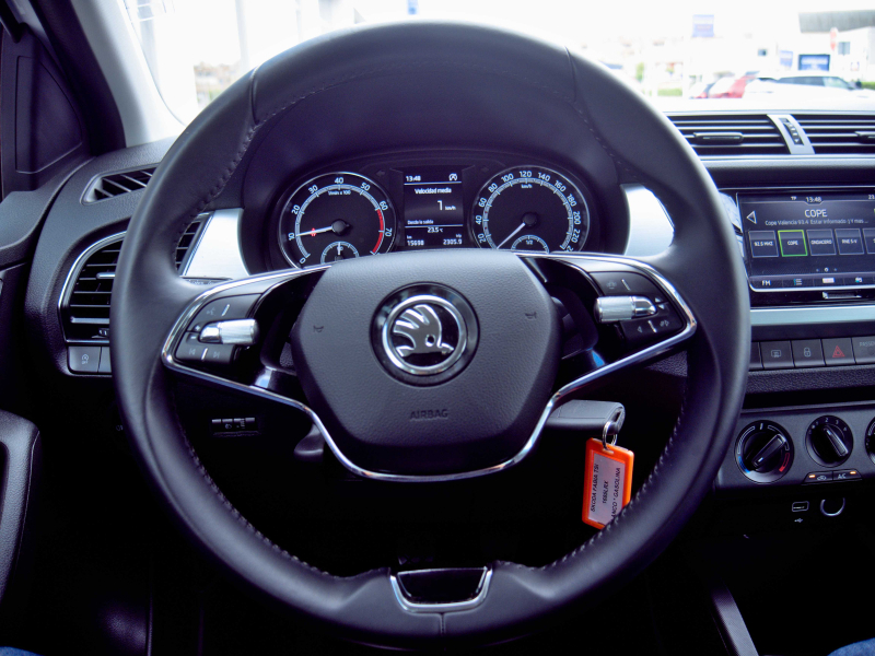 Skoda Fabia 1.0 95cv Blanco