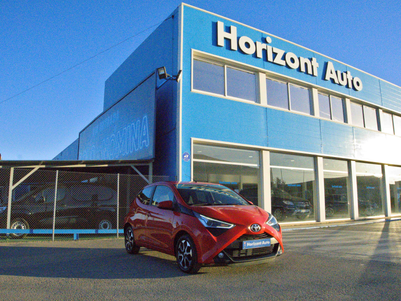 Toyota Aygo 1.0i Xplay 72cv Rojo