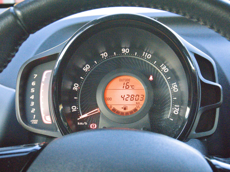 Toyota Aygo 1.0i Xplay 72cv Rojo