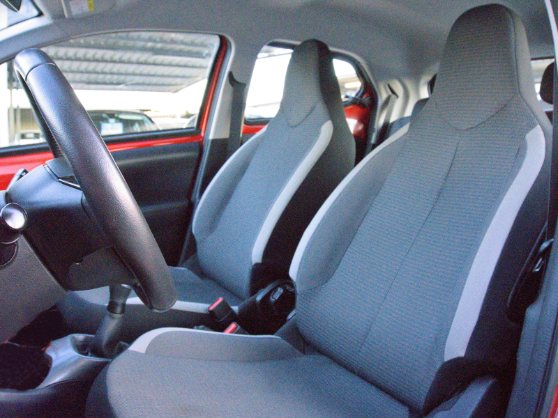 Toyota Aygo 1.0i Xplay 72cv Rojo