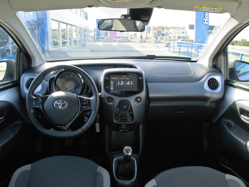 Toyota Aygo 1.0i Xplay 72cv Gris