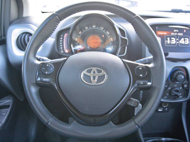 Toyota Aygo 1.0i Xplay 72cv Gris