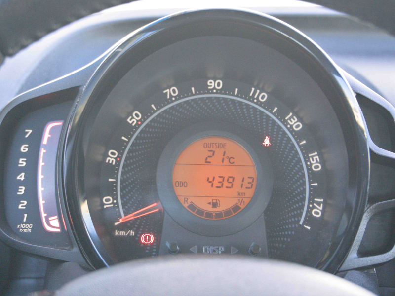 Toyota Aygo 1.0i Xplay 72cv Gris
