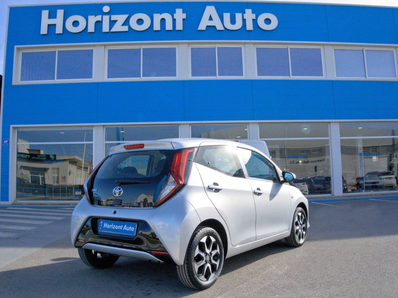 Toyota Aygo 1.0i Xplay 72cv Gris