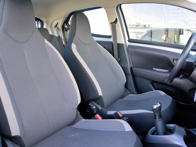 Toyota Aygo 1.0i Xplay 72cv Gris