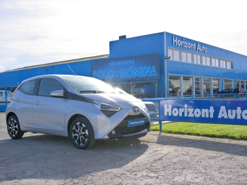 Toyota Aygo 1.0i Xplay 72cv Gris