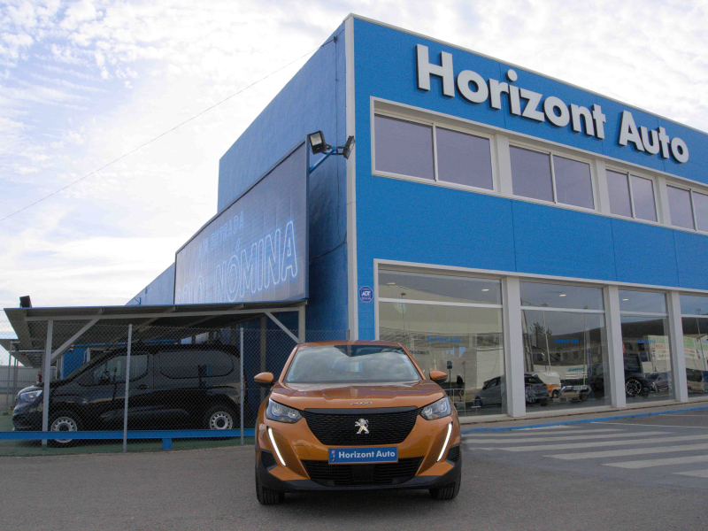 Peugeot 2008 1.2 Active pack 110cv Naranja
