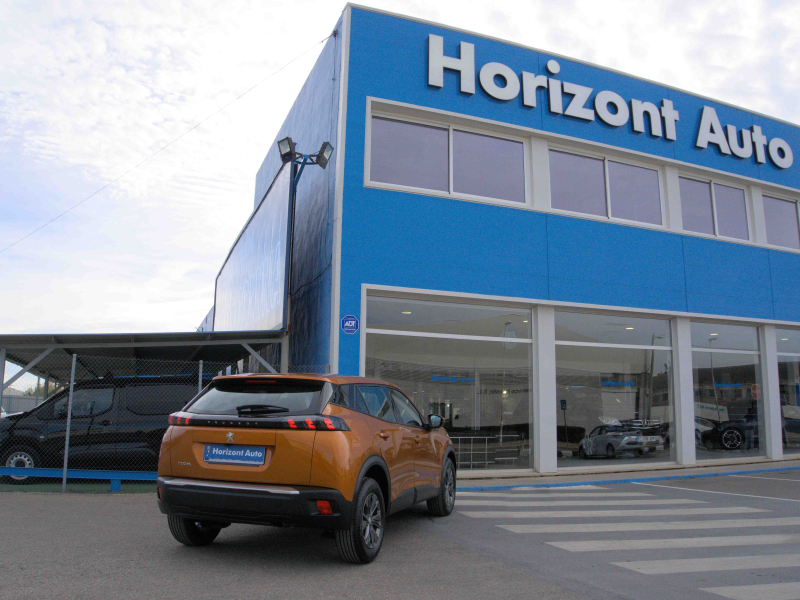 Peugeot 2008 1.2 Active pack 110cv Naranja