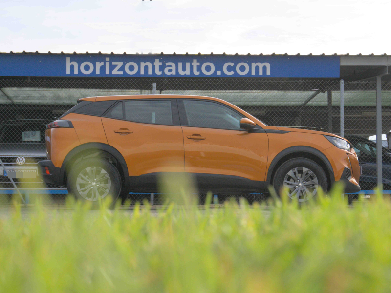 Peugeot 2008 1.2 Active pack 110cv Naranja