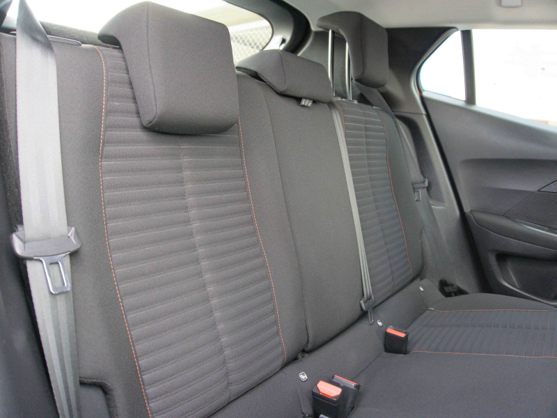 Peugeot 2008 1.2 Active pack 110cv Naranja