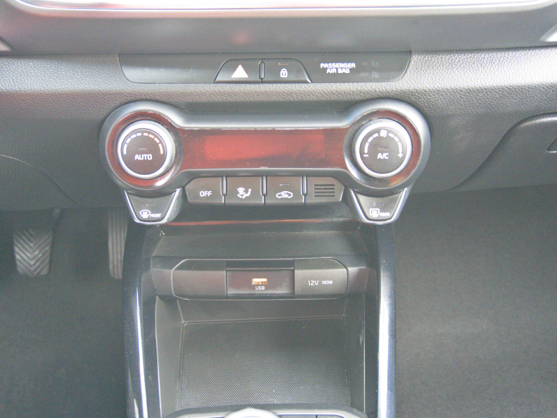 KIA Stonic Drive 1.0TGDi MHEV  100cv Rojo