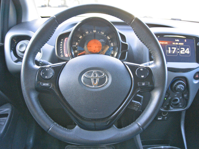 Toyota Aygo 1.0i Xplay 72cv Negro