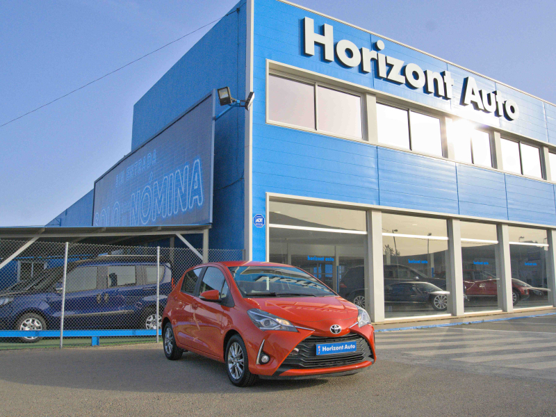 Toyota Yaris Active 1.0  72cv Rojo