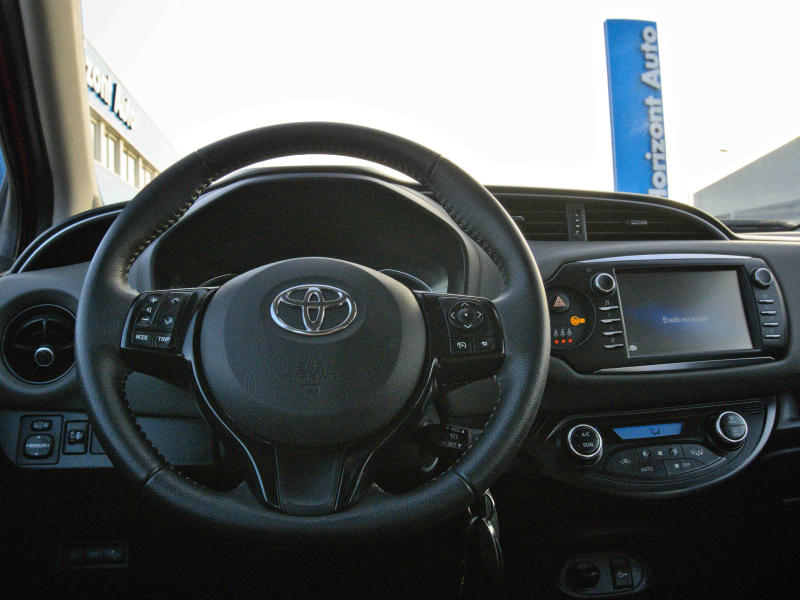 Toyota Yaris Active 1.0  72cv Rojo
