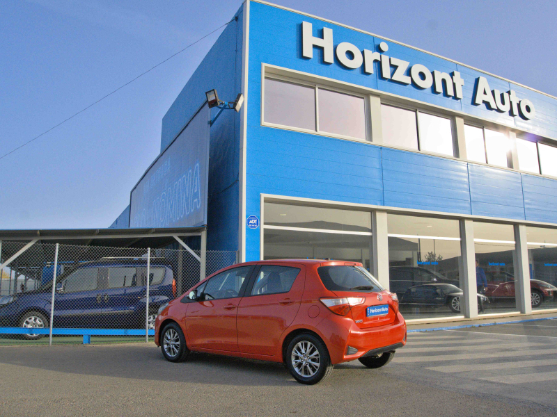 Toyota Yaris Active 1.0  72cv Rojo