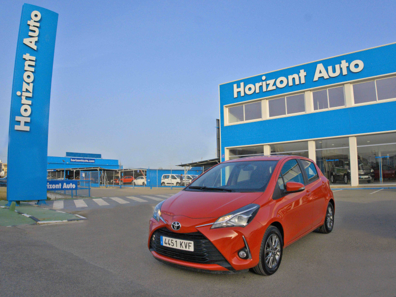Toyota Yaris Active 1.0  72cv Rojo