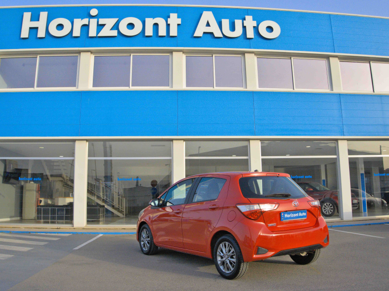 Toyota Yaris Active 1.0  72cv Rojo