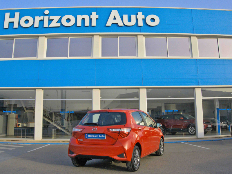 Toyota Yaris Active 1.0  72cv Rojo